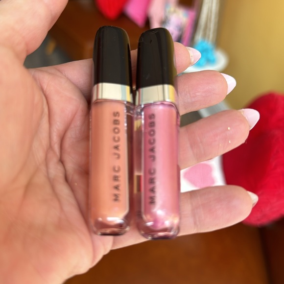 MARC JACOBS BEAUTY ENAMORED HI-SHINE LIP LACQUER
LIPGLOSS 338 WANT ME? - Picture 9 of 9